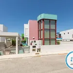 Marina De 8 فيلة