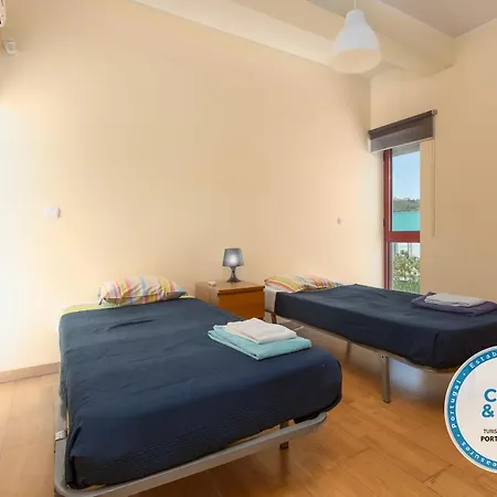 Marina De 8 Албуфейра